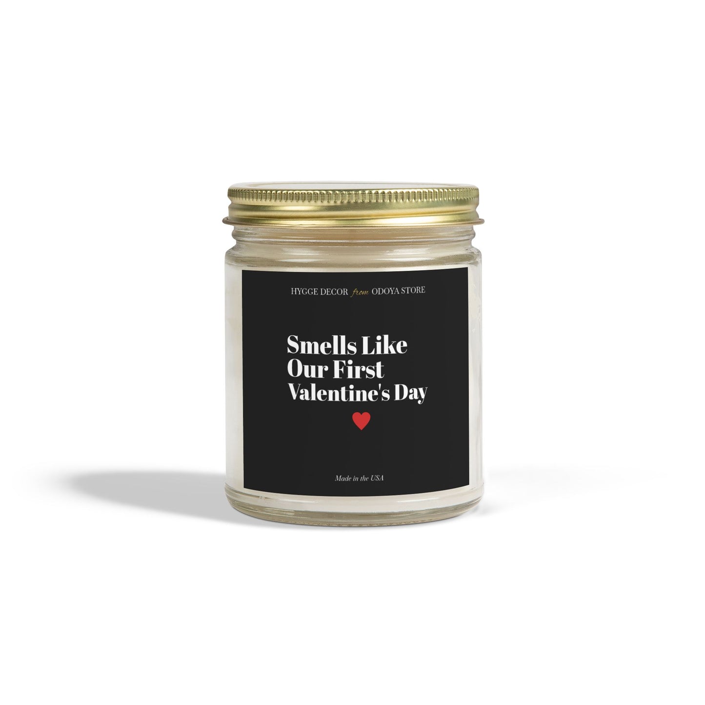 ‘Smells like our first Valentine's Day‘ – Romantic scented coconut and apricot wax candle